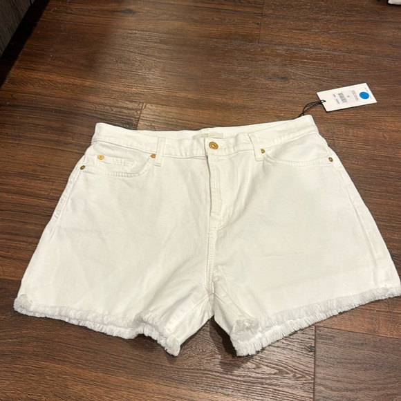 7 for All Mankind NWT White Denim Shorts with fringes Hem. - Picture 4 of 14